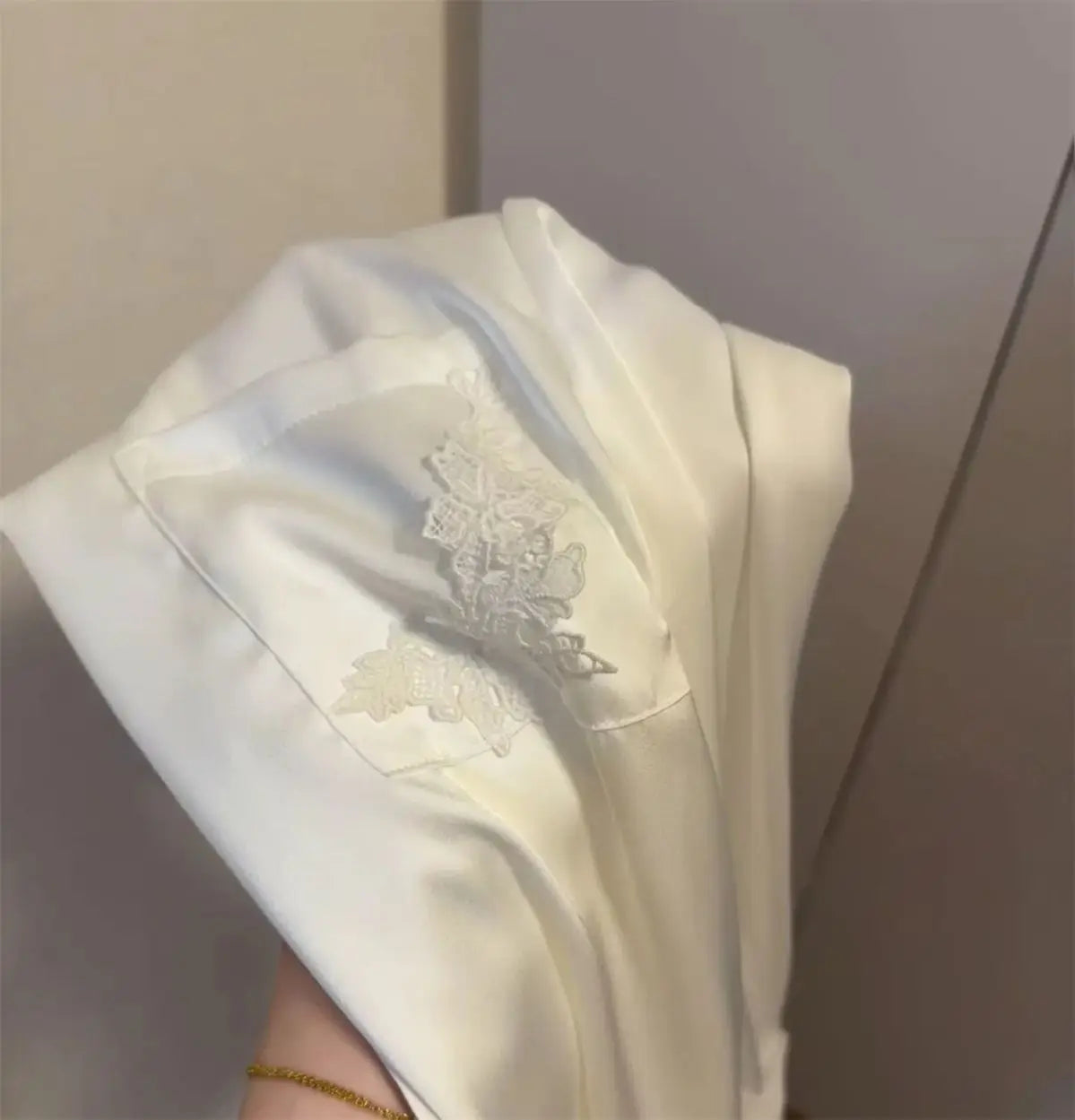 Conjunto de pijamas para mujer, ropa de dormir de satén blanco con encaje, ropa de dormir para novia y boda, regalo para el hogar, traje de pantalón holgado Sexy de manga larga, ropa de descanso