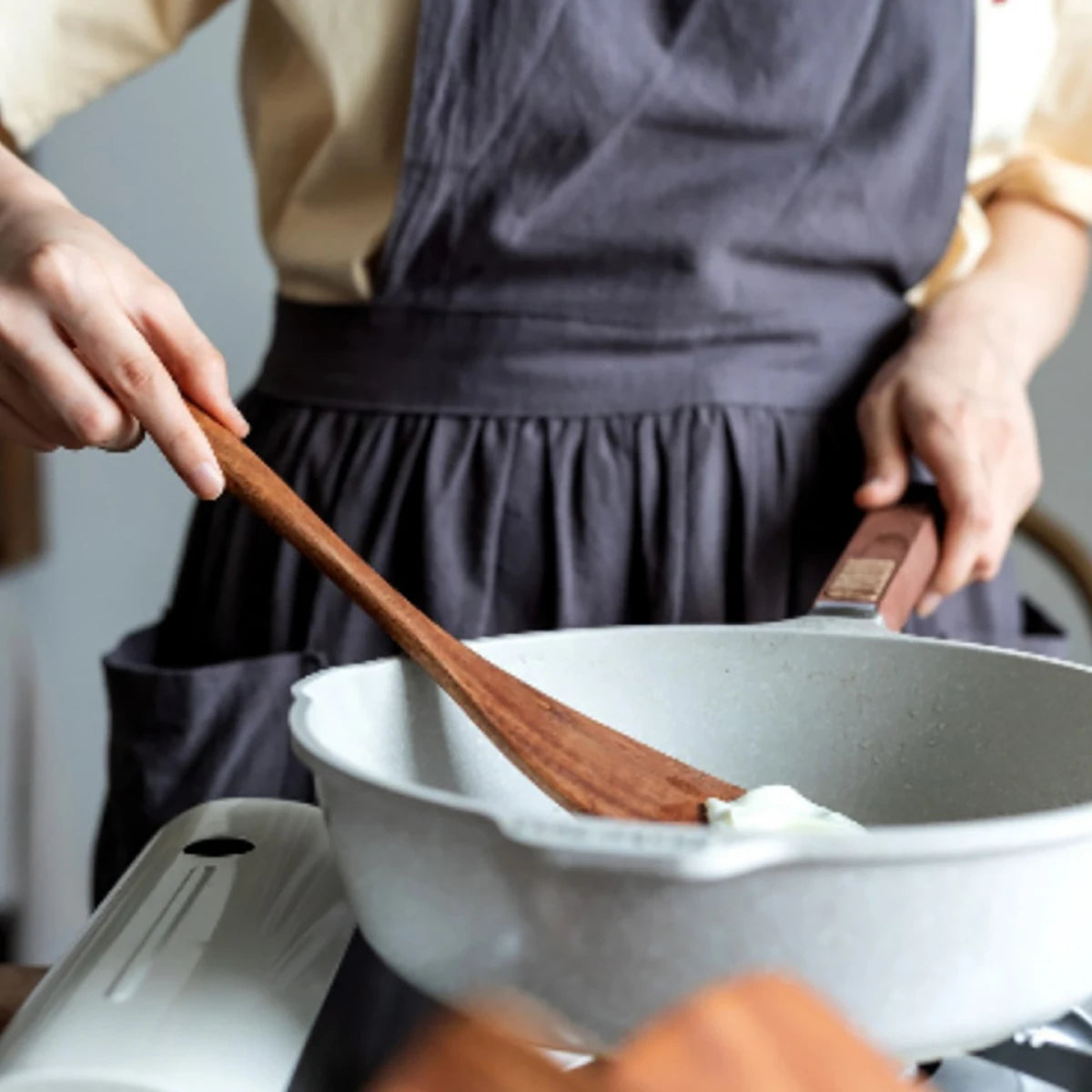 Utensilios de cocina de madera, juego de cuchara y espátula para el hogar, cuchara para ensalada, tenedor, cuchara agitadora, juego de cocina para hornear con cubo de almacenamiento
