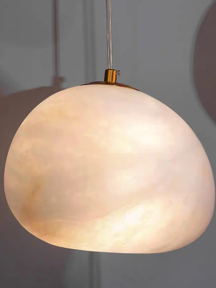Iluminación colgante de piedra de mármol de alabastro de diseño moderno de alta gama, lámpara de decoración de escalera de isla de cocina española, lámpara de techo LED