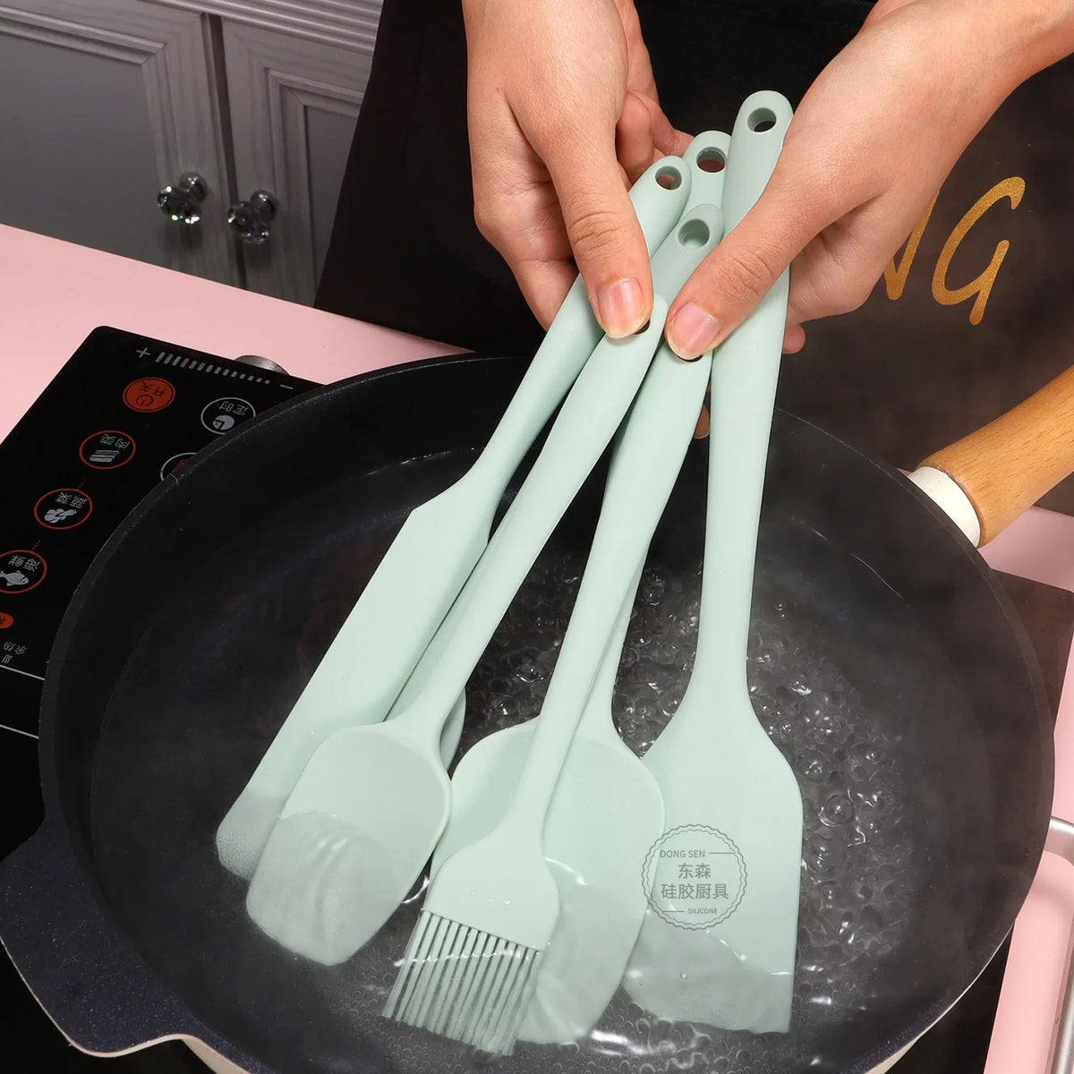 Juego de utensilios de cocina de silicona de 6 piezas, espátula integrada color crema, cepillo para aceite, juego de espátulas de diferentes tamaños