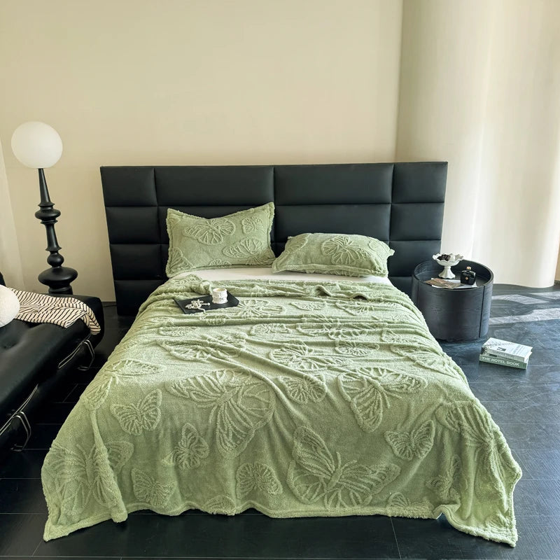 Lujosa manta jacquard de mariposa de gasa, chal suave y acogedor de franela, perfecto para sofá o cama