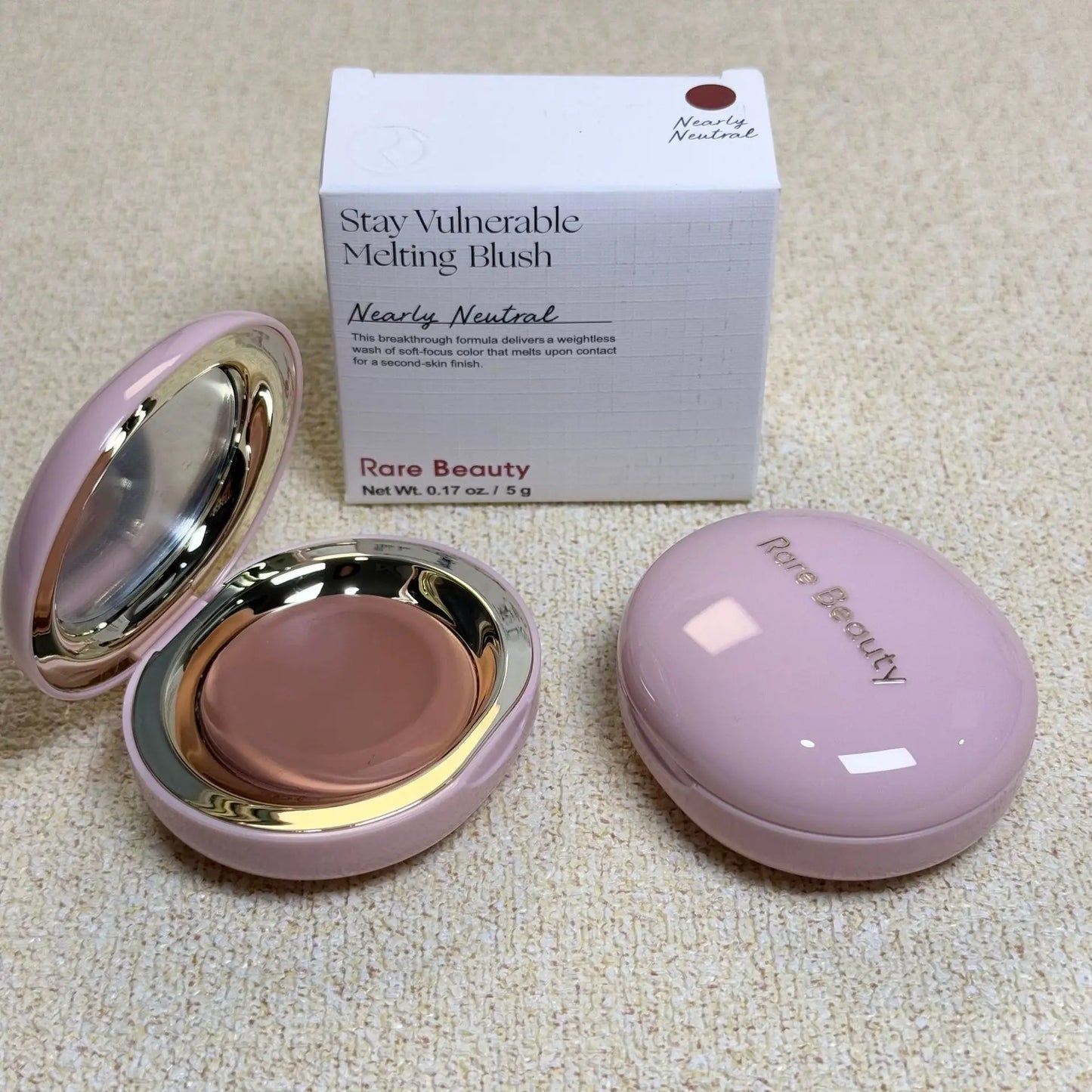 Brillo Labial Rare Beauty, Ilumina la Piel, Es Sedoso y Hermoso, Realza los Contornos, Maquillaje para Chicas y Mujeres, con Caja
