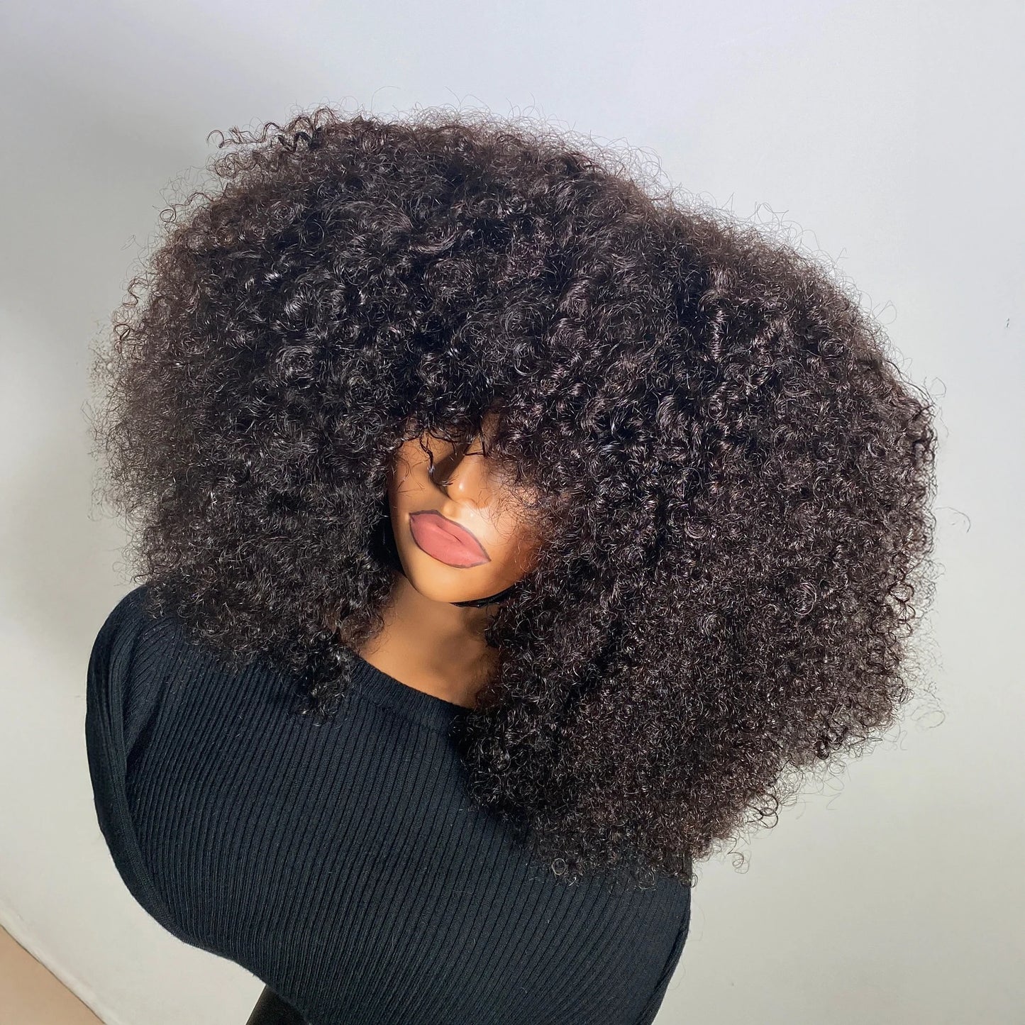 Pelucas de cabello humano rizado Afro rizado mongol con peluca Banges Banges peluca mujer sin pegamento densidad hinchable 300%