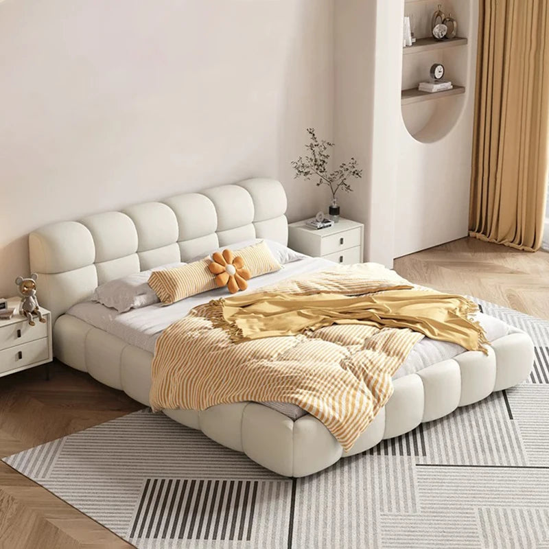 Base de Cama Moderna de Lujo con Diseño de Nube, Cama de Tela Bouclé Suave con Cabecera Acolchada, Cama Tapizada Tamaño Queen, Muebles de Dormitorio