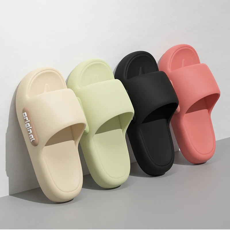 Zapatillas de nube con parte inferior gruesa, sandalias de plataforma con estampado de letras a la moda para mujer, cómodas chanclas de almohada de playa de suela suave 2025