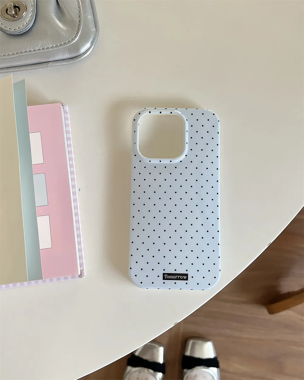 Funda de teléfono móvil pequeña y fresca de lunares INS para iPhone 17 16 15 14 13 12 Pro Max 11 funda ultrafina a prueba de golpes para iPhone Air