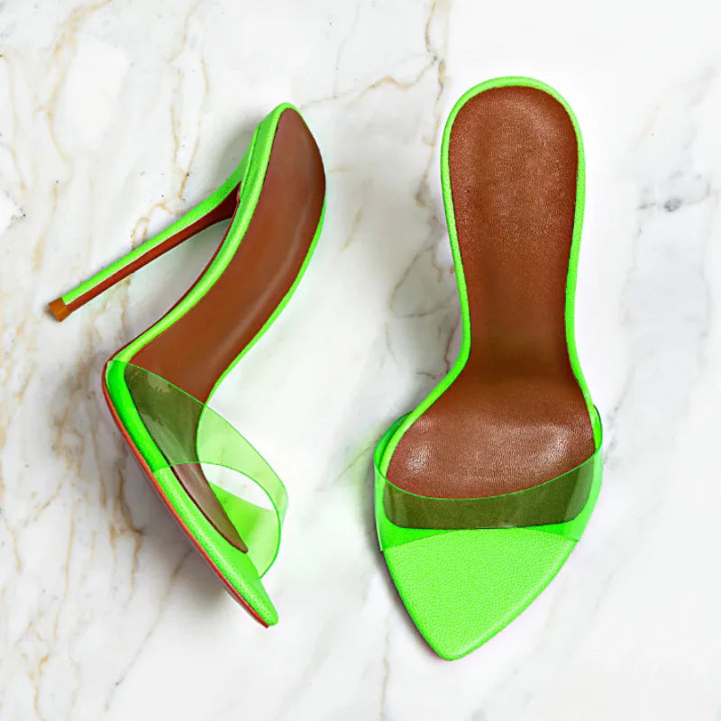 Novedad de verano, zapatillas sexis de moda de PVC transparente de charol puntiagudo, vestido de banquete de tacón alto fino, sandalia de mujer de gran tamaño