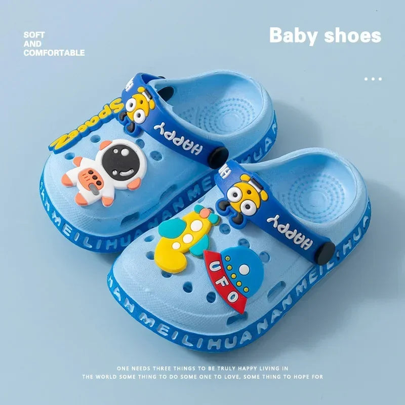 Nuevos niños, bebés, niños y niñas, zuecos de verano, suela suave, zapatillas de playa para jardín, sandalias, zapatos de bebé con agujeros de cueva para niños y niñas