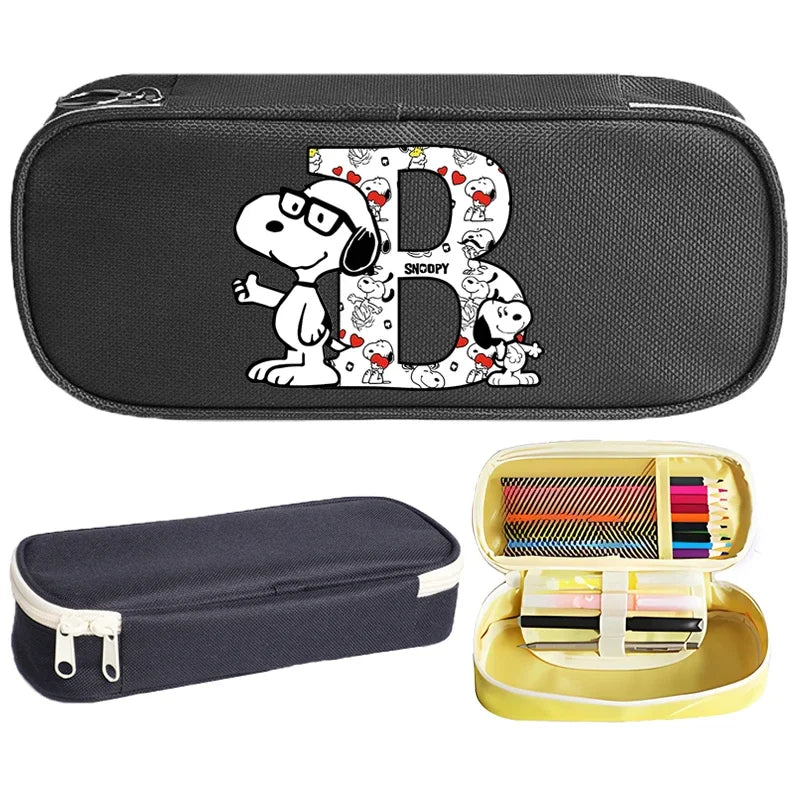 Estuche de Lápices de Gran Capacidad con Diseño de Snoopy para Estudiantes, Estuche de Lápices con Letras de la A a la Z Estampadas, Estuche de Almacenamiento de Papelería de Moda para Niños y Niñas