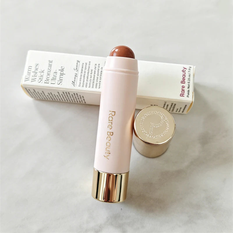 Rare Beauty Barra de Contorno Facial 3D, Bronceador, Iluminador Líquido Brillante para Mejillas, Maquillaje con Toque Femenino