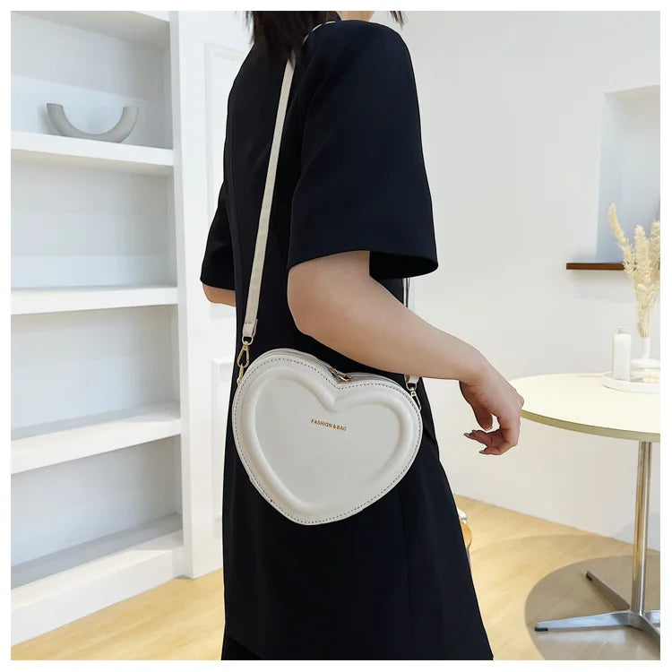 Bolsos cruzados con forma de corazón para mujer, bolso de hombro de cuero Pu sólido, bolsos casuales para mujer, bolsos de diseñador para mujer, nuevo