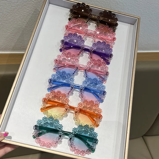 Gafas de sol con montura de pétalos, gafas de sol artísticas con forma de flor de margarita, gafas coloridas, gafas decorativas vibrantes para viajes a la playa y al aire libre