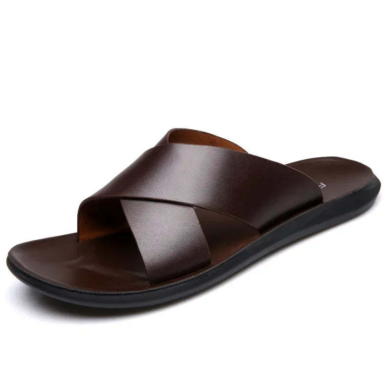 Sandalias para Hombre, zapatillas de cuero genuino, marca de lujo, zapatos planos a la moda para Hombre, Sandalia de playa antideslizante informal, Zapatos para Hombre 2024
