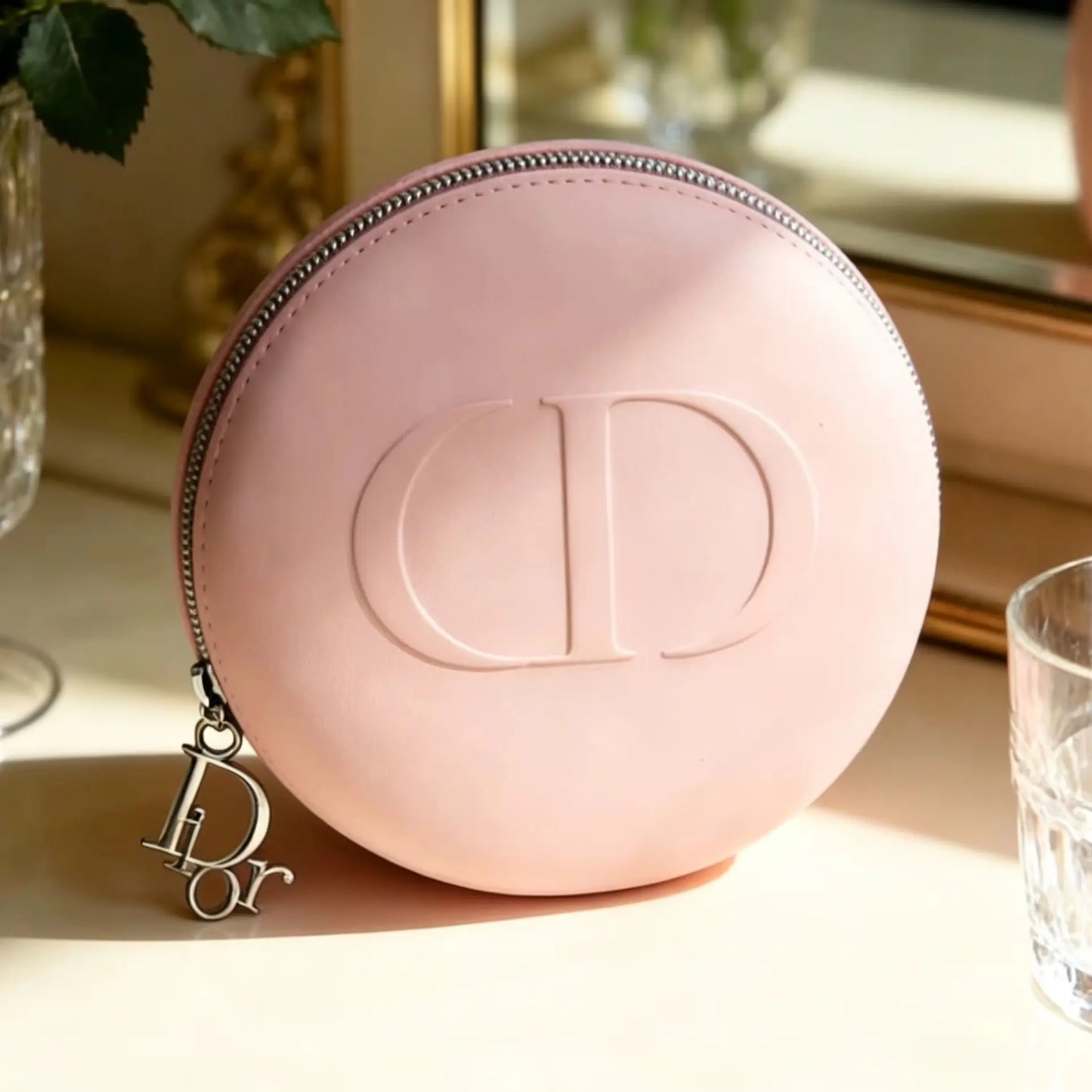 Bolso Christian Dior, bolso de maquillaje de silicona redondo rosa de lujo para mujer, organizador de cosméticos portátil para viaje, pequeño organizador de cosméticos de silicona suave