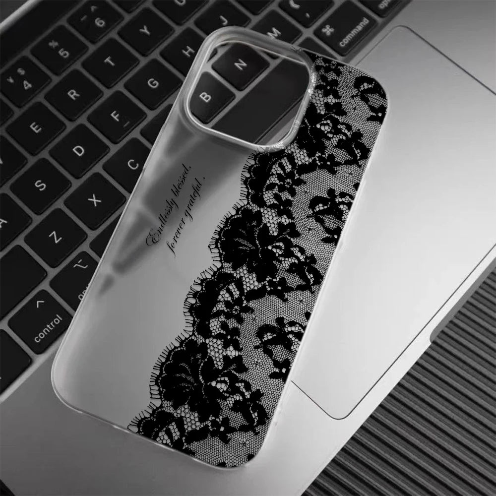 Funda de Teléfono con Letras de Encaje Negro para iPhone 17 16 15 14 13 12 11 Pro Max 13 12 17 Air 16 Plus, Carcasa Transparente Suave Antigolpes