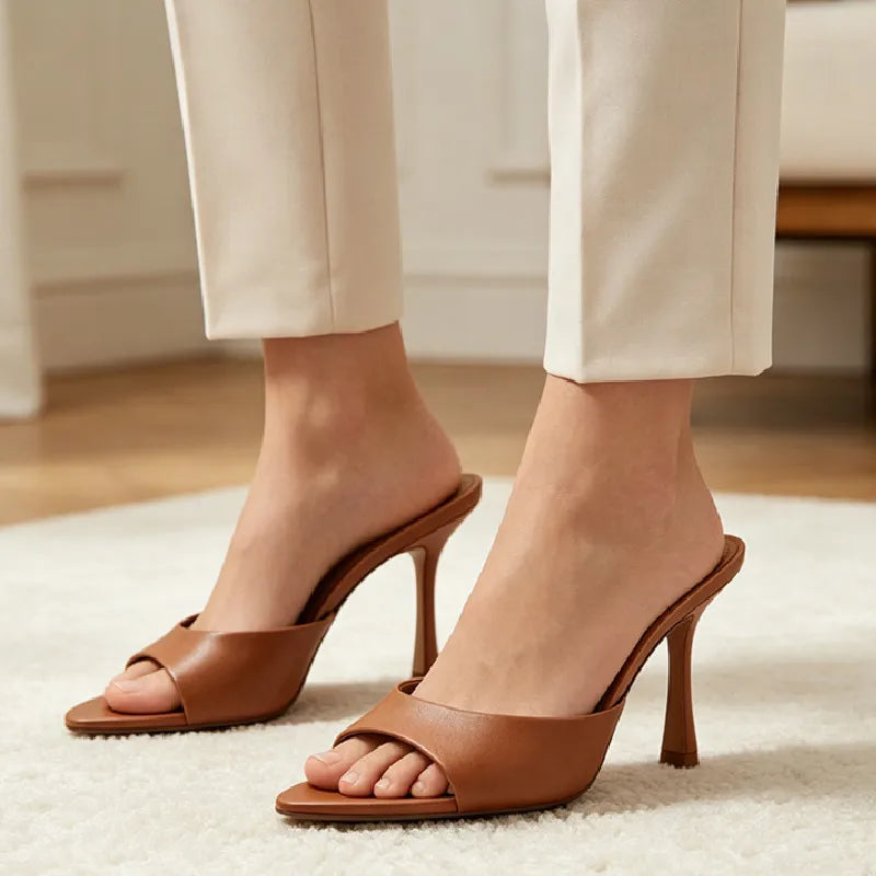 Sandalias de Tacón de Cuero Suave de Diseñador para Mujer, Sandalias Elegantes y Cómodas con Punta Puntiaguda y Tacón Delgado para Verano