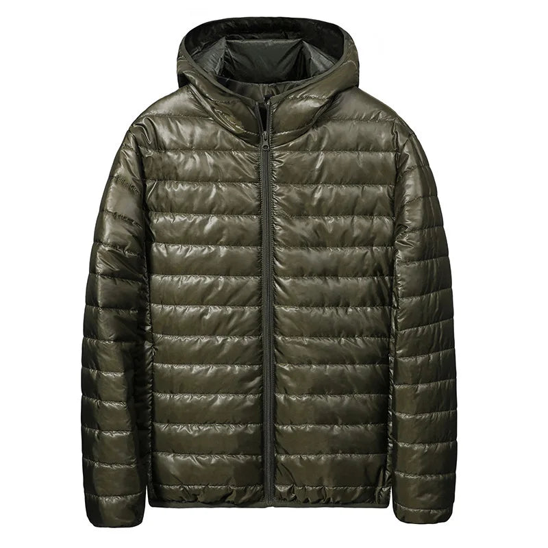 Chaqueta de plumón ligera para hombre, estilo nuevo de otoño-invierno, tipo abrigo acolchado, con cierre de cremallera y capucha, de fibra de poliéster.