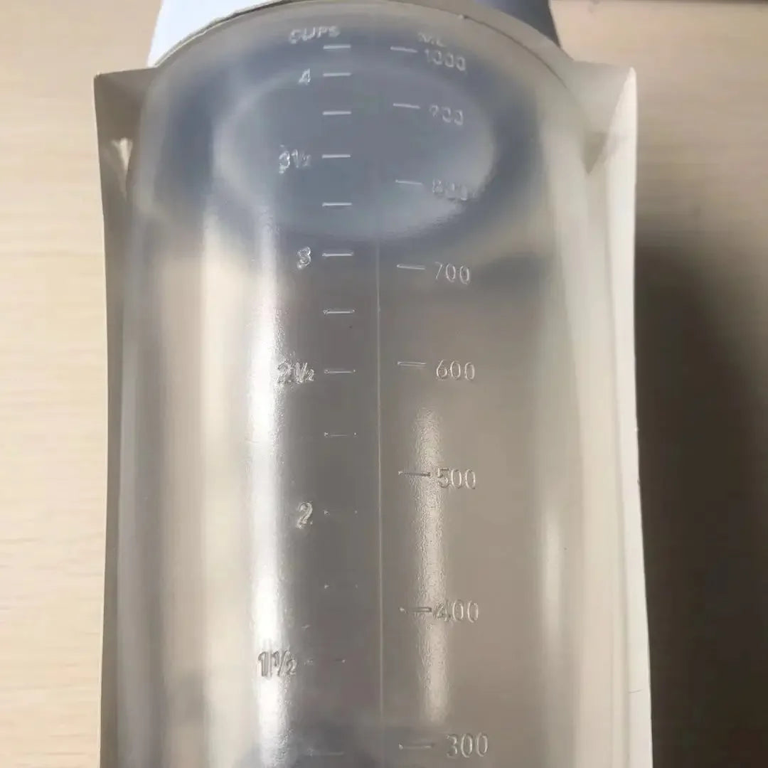 Botella mezcladora de masa para panqueques con bola mezcladora y batidor de alambre para panqueques, cupcakes, muffins, crepes y más con calidad de restaurante