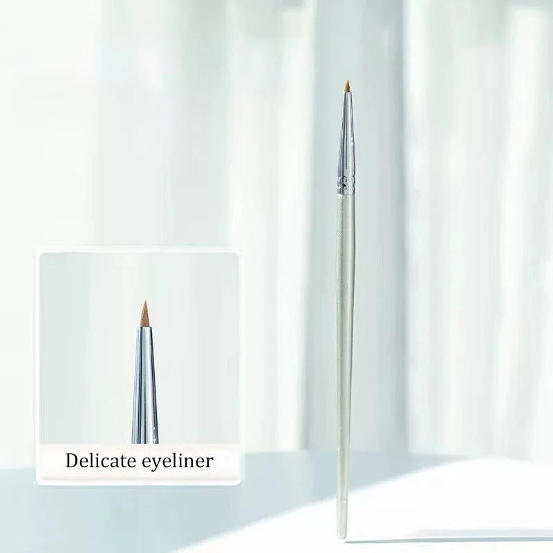 【Pinceles para maquillaje de contorno de cejas, pincel para delineador de ojos, pincel profesional súper fino en ángulo para delineador de ojos, herramientas de maquillaje】