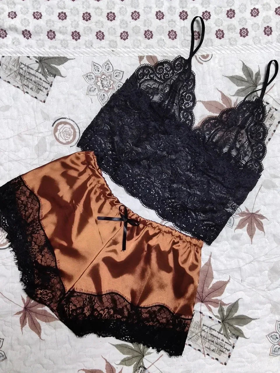 Conjunto de pijamas de 2 piezas para mujer, ropa de dormir, lencería sexy, tops cortos de seda de encaje y pantalones cortos, conjuntos de pijamas informales