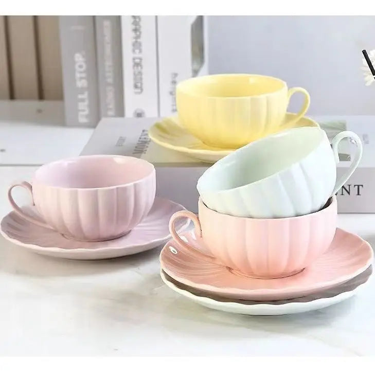 Taza de café de calabaza creativa para colgar en la oreja, nuevo juego de Taza y plato de cerámica, diseño pequeño Sense Home Fairy Taza y plato