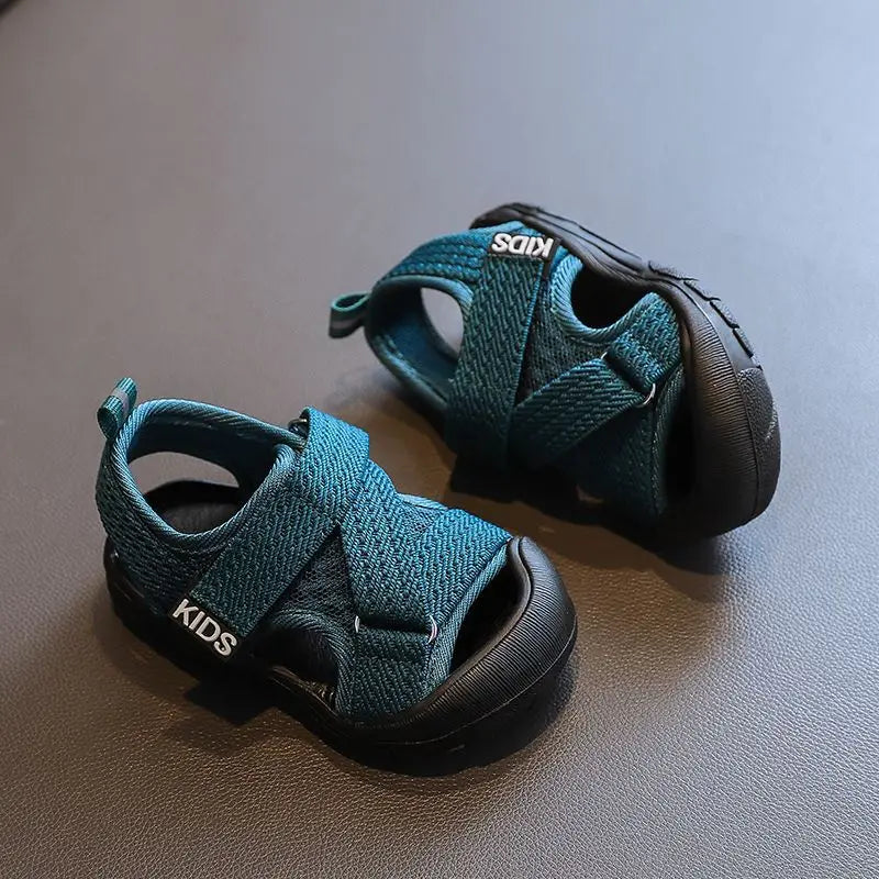 Sandalias para niño 2025, novedad de verano, zapatos para caminar para bebé, sandalias de suela blanda para niña, zapatos de malla, sandalias para niños, zapatos versátiles para niños