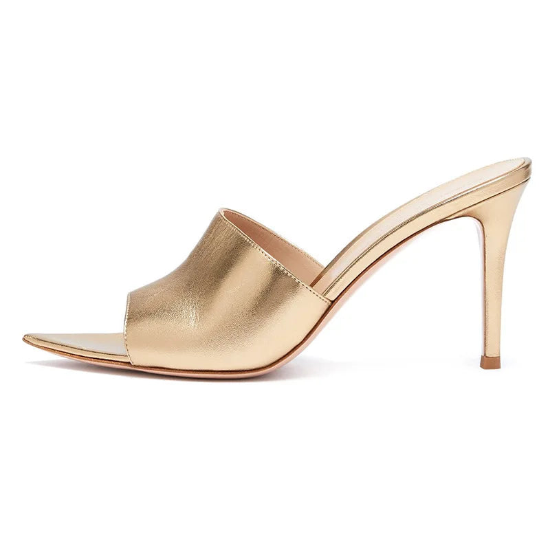 Novedad de verano, zapatillas sexis de moda de PVC transparente de charol puntiagudo, vestido de banquete de tacón alto fino, sandalia de mujer de gran tamaño