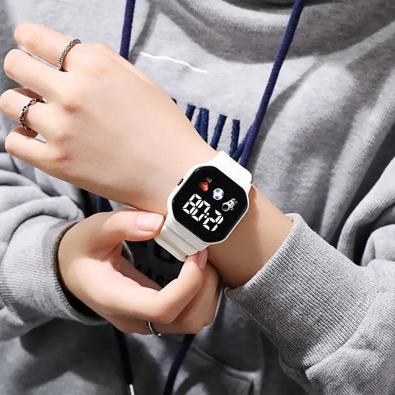 Reloj Deportivo para Niños, Relojes Digitales LED, Correa de Silicona de Fútbol, Reloj de Pulsera Electrónico Impermeable para Niños y Niñas, Regalos