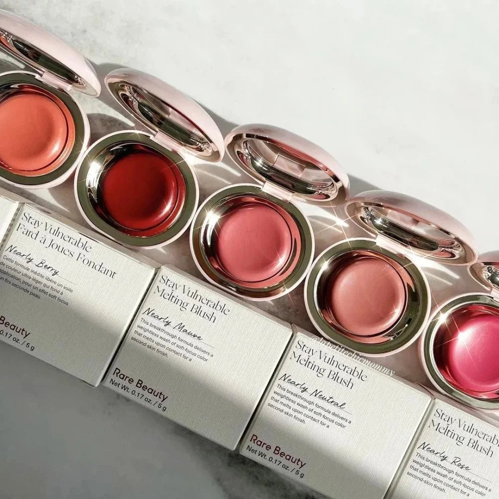 Brillo Labial Rare Beauty, Ilumina la Piel, Es Sedoso y Hermoso, Realza los Contornos, Maquillaje para Chicas y Mujeres, con Caja