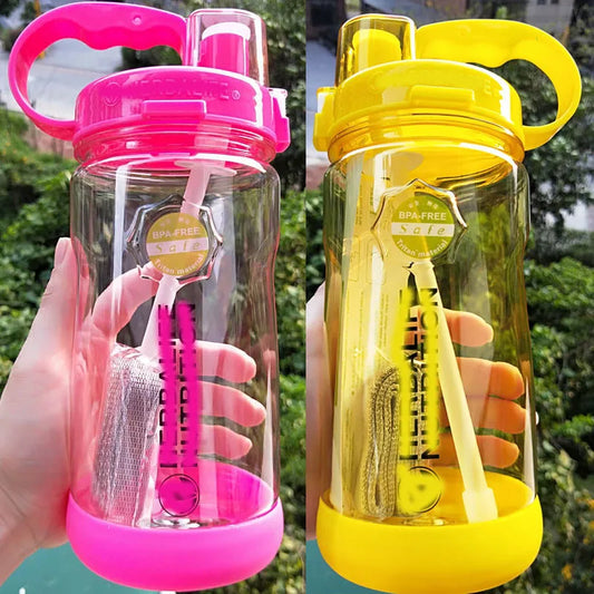 Liquidación: Precio al por mayor, botella de agua de plástico de 1L (1000ml) para deportes, senderismo, fitness y gimnasio, con pajita, para una vida saludable.