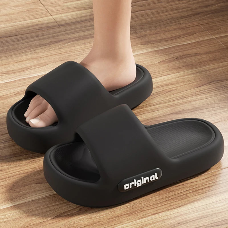 Zapatillas de nube con parte inferior gruesa, sandalias de plataforma con estampado de letras a la moda para mujer, cómodas chanclas de almohada de playa de suela suave 2025