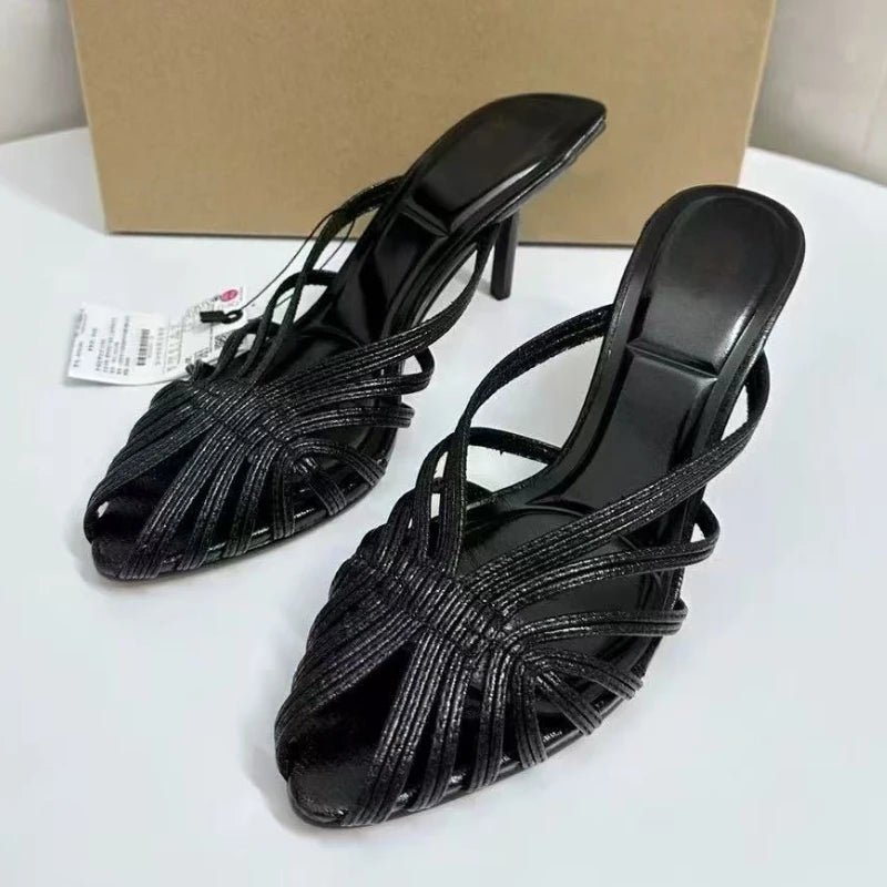 Zapatillas de tacón alto de marca con diseño de banda estrecha dorada, sandalias deslizantes de tacón fino con punta estrecha a la moda para mujer, zapatos elegantes para vestido de banquete