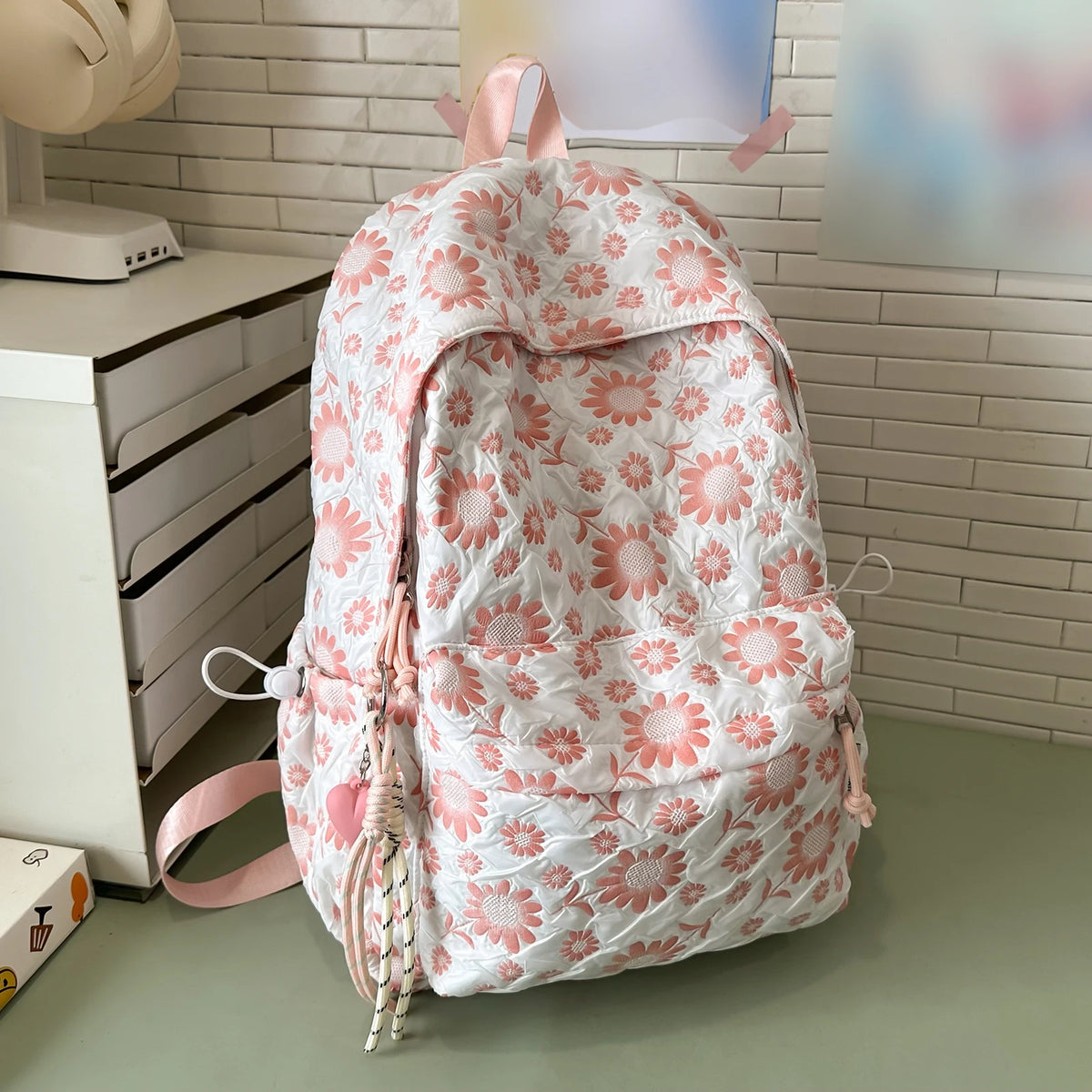 Mochila de nailon con flores para mujer, mochilas escolares ligeras con colgante, mochilas para ordenador portátil, mochila para libros para secundaria y preparatoria