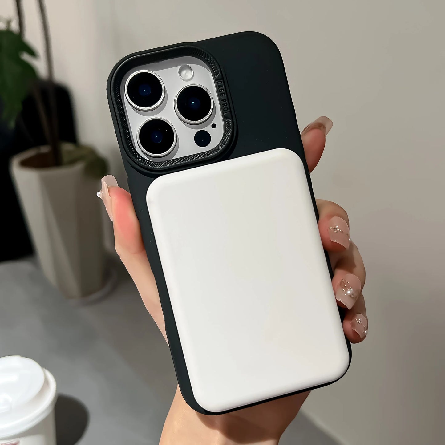 Soporte de marco de lente para funda de teléfono de carga Magsafe para iPhone 16 15 14 13 12 11 Pro Max cubierta de silicona suave dorada magnética del desierto
