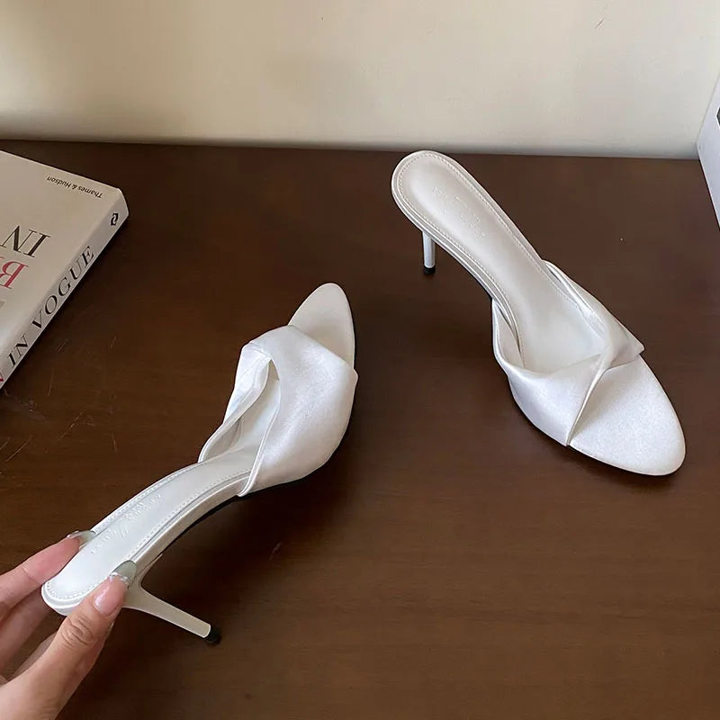 Zapatos de Tacón Alto de Seda para Mujer, Diseño Moderno 2026, Finos, Deslizantes, Punta Redonda