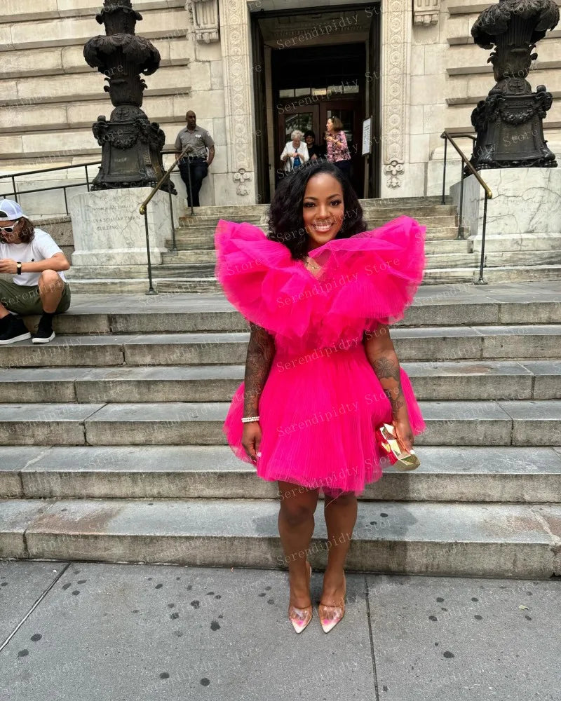 Vestido de fiesta de organza de longitud mini fucsia en capas con volantes de color rosa intenso con cuello redondo Vestidos de cóctel hechos a medida siempre bonitos