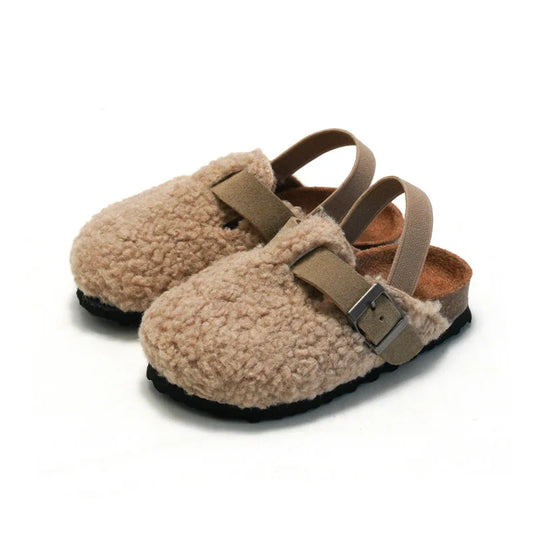 Zapatilla peluda cálida para bebés y niñas, sandalias de felpa, zapatos planos de piel sintética de corcho, zapatilla Prewalker para niños pequeños, correa trasera elástica