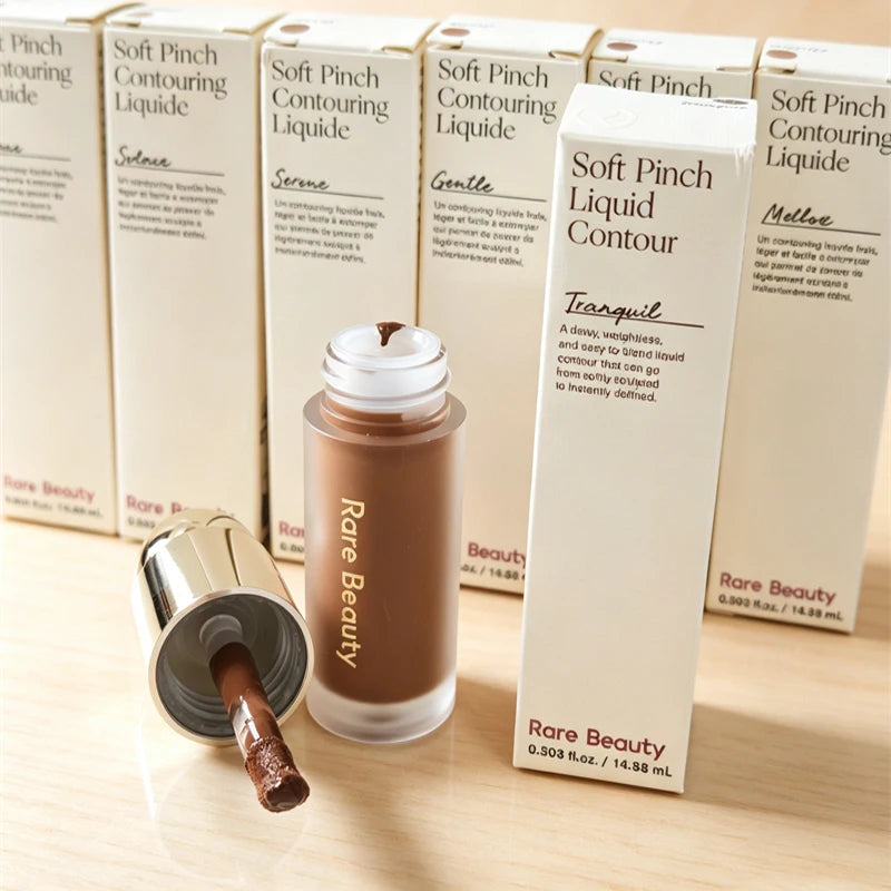 Rare Beauty Barra de Contorno Facial 3D, Bronceador, Iluminador Líquido Brillante para Mejillas, Maquillaje con Toque Femenino