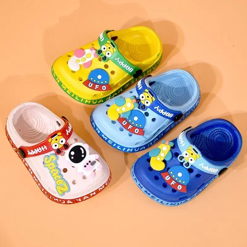 Nuevos niños, bebés, niños y niñas, zuecos de verano, suela suave, zapatillas de playa para jardín, sandalias, zapatos de bebé con agujeros de cueva para niños y niñas