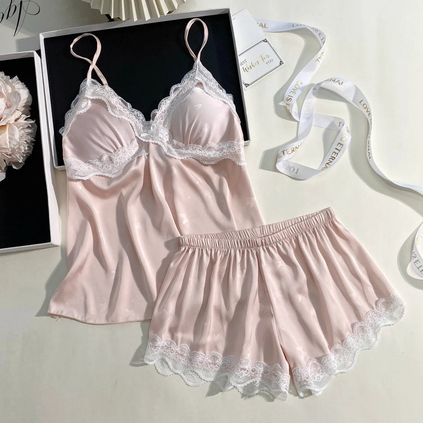 Conjunto de pijamas con tirantes para mujer, ropa de salón, lencería íntima de encaje calado Sexy, ropa de dormir, novedad de verano, Top y pantalones cortos con tirantes, ropa de casa