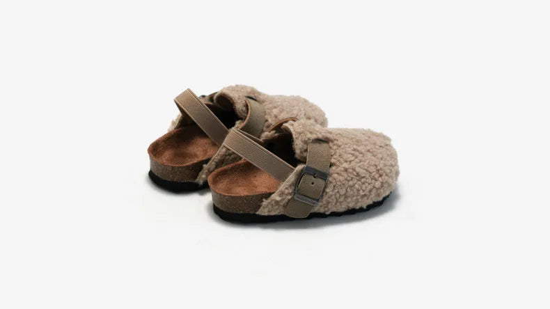 Zapatilla peluda cálida para bebés y niñas, sandalias de felpa, zapatos planos de piel sintética de corcho, zapatilla Prewalker para niños pequeños, correa trasera elástica