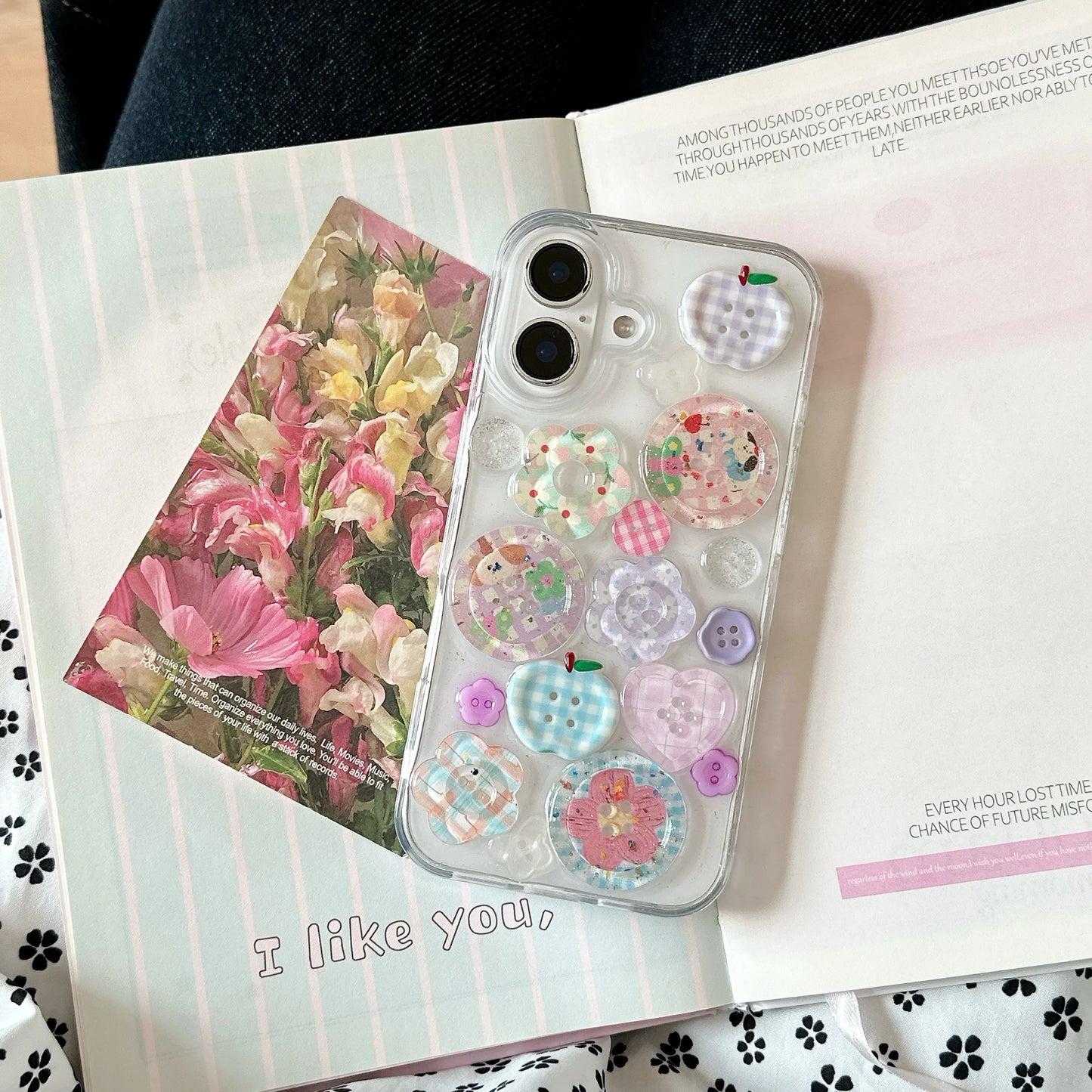 Adorable transparente decorado con botones estampados funda de teléfono de aspecto divertido para iPhone 16 15 14 13 Pro Max contraportada Capa