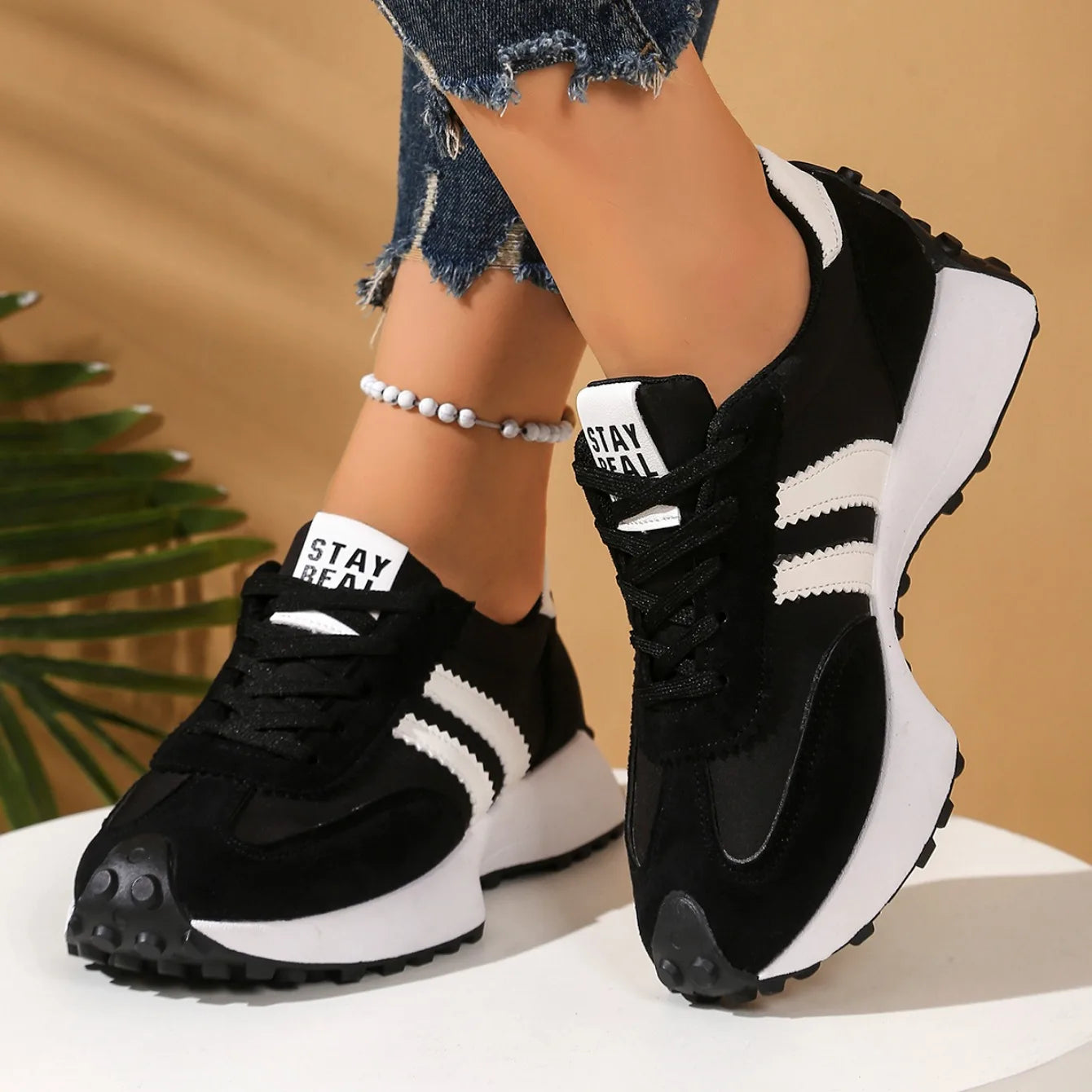 Zapatillas de deporte de fondo grueso para mujer, zapatillas de deporte informales de cuero con retales, zapatos cómodos informales para exteriores, primavera 2025