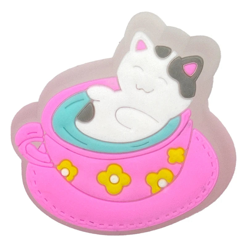 Decoración de colgante de zapato LED de corazón rosa para niñas, Pin de unicornio de búho y mariposa para sandalias, accesorios de hebilla de zueco de fútbol