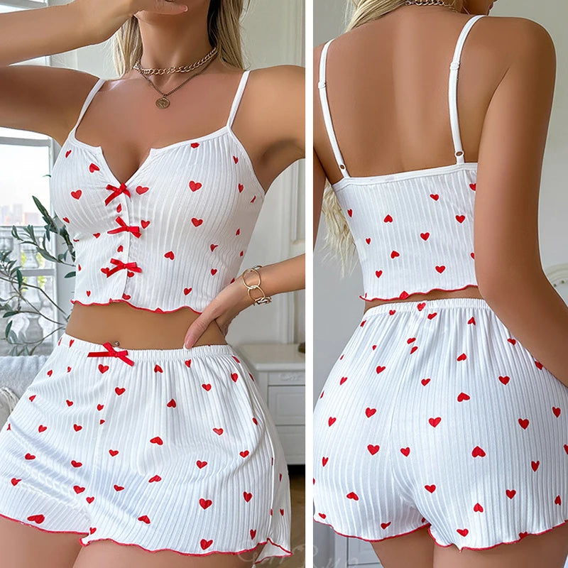 Ropa de dormir Sexy para mujer, conjunto de pijamas con estampado de corazón de seda, cuello en V, sin mangas, camisola informal, conjuntos de Top y pantalones cortos, traje para casa, ropa de descanso