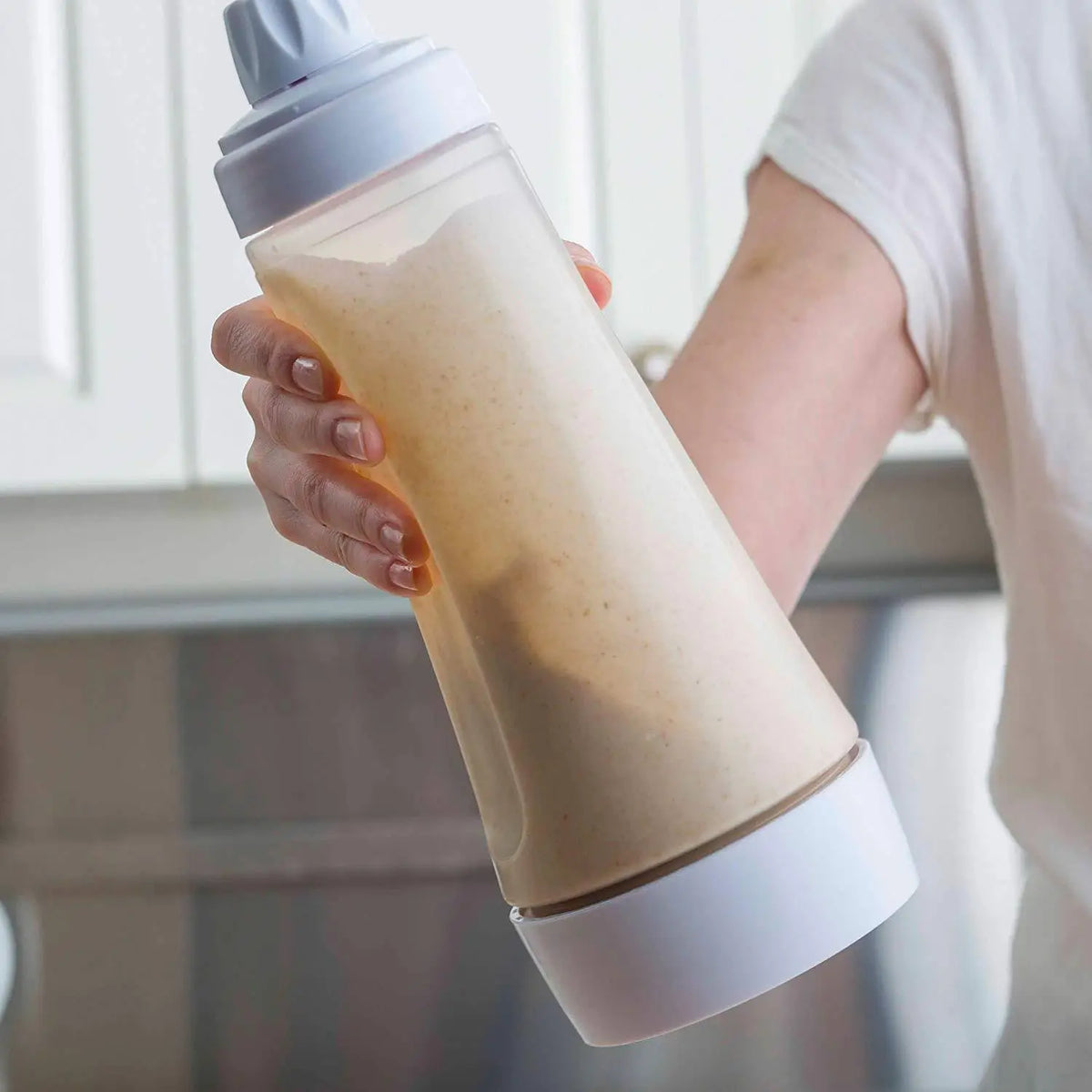 Botella mezcladora de masa para panqueques con bola mezcladora y batidor de alambre para panqueques, cupcakes, muffins, crepes y más con calidad de restaurante