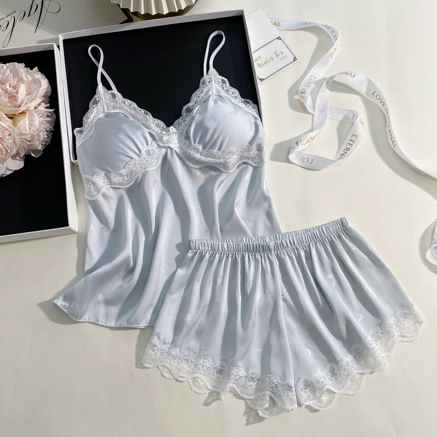 Conjunto de pijamas con tirantes para mujer, ropa de salón, lencería íntima de encaje calado Sexy, ropa de dormir, novedad de verano, Top y pantalones cortos con tirantes, ropa de casa
