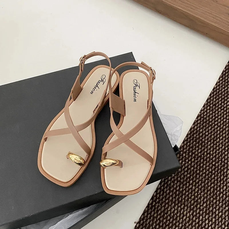 Sandalias de fondo plano de estilo francés para mujer, ropa para exteriores, Material de PVC de alta calidad, zapatillas de estilo romano para adultos, novedad de 2024