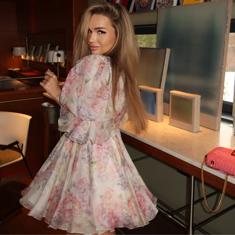 Vestido corto de gasa rosa dulce para mujer, moda con flores en 3D, manga abombada grande, cuello en V, cintura alta, línea A, Vestidos en capas, batas de señora nueva
