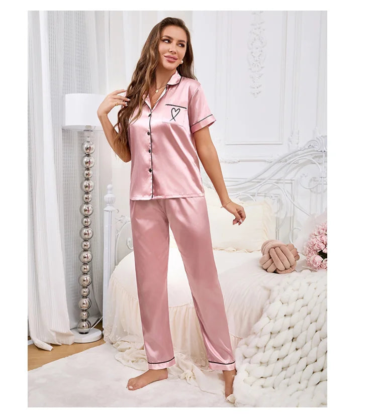 Conjunto de pijama para mujer, ropa para el hogar, camisa de manga corta de satén con pantalones, ropa de dormir, conjunto de 2 piezas, pijama bordado en forma de corazón